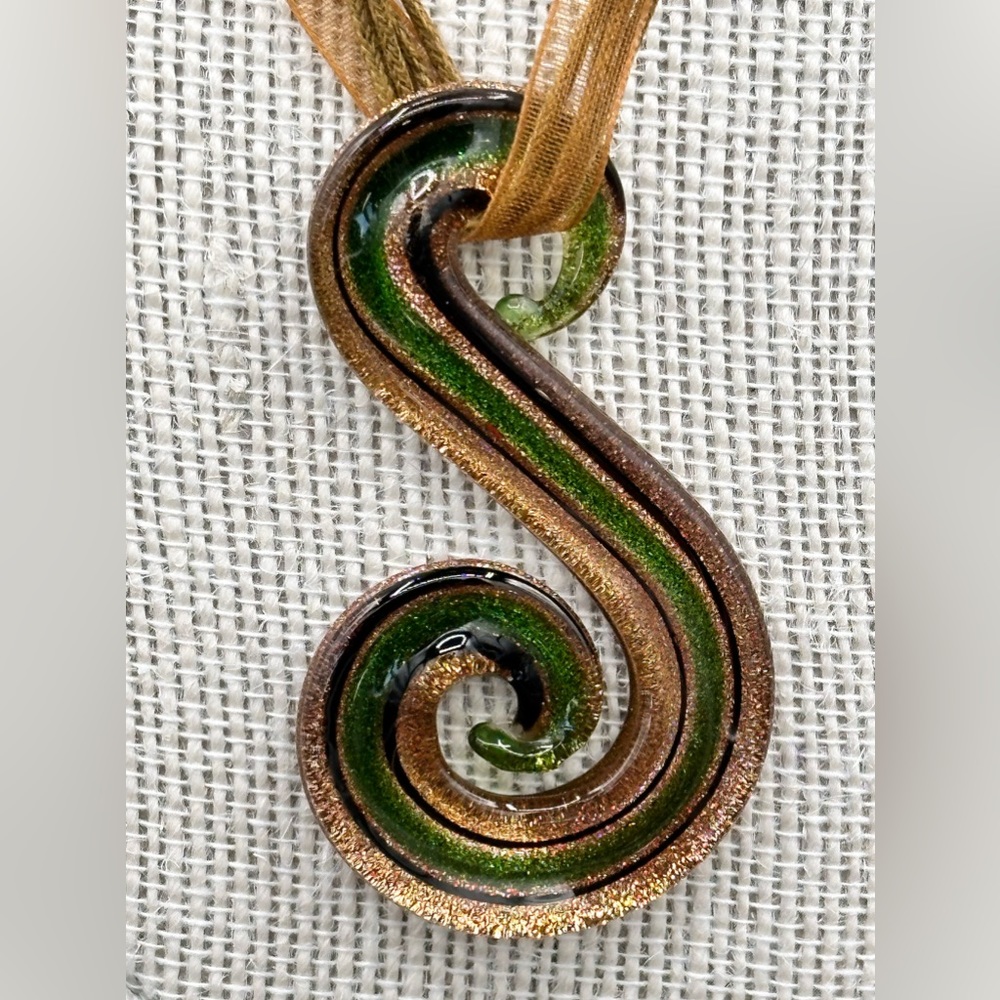Glass and metallic Italian Necklace